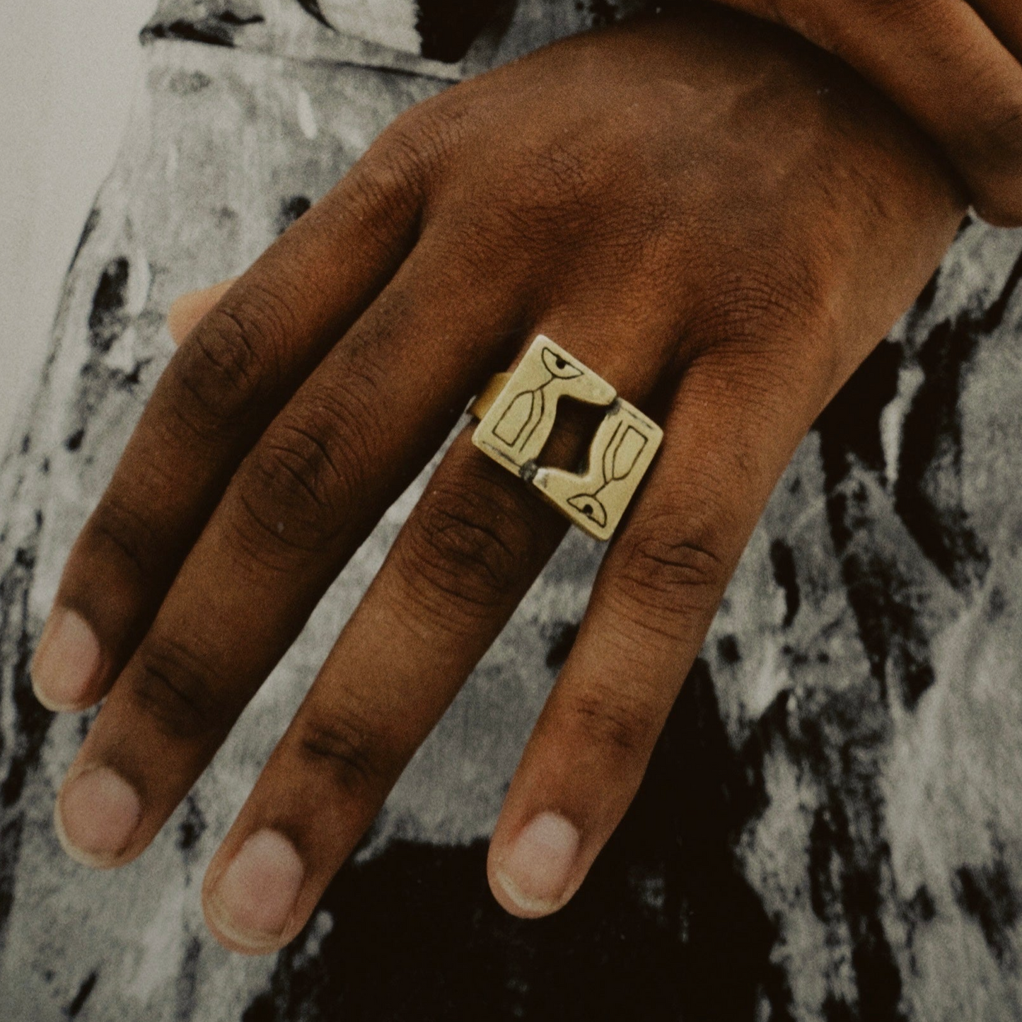L 7 Signature Ring