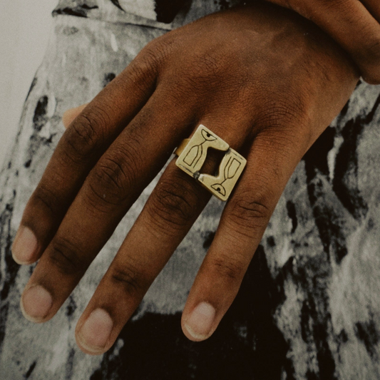 L 7 Signature Ring